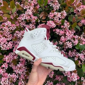 Jordan 6 “maroon”